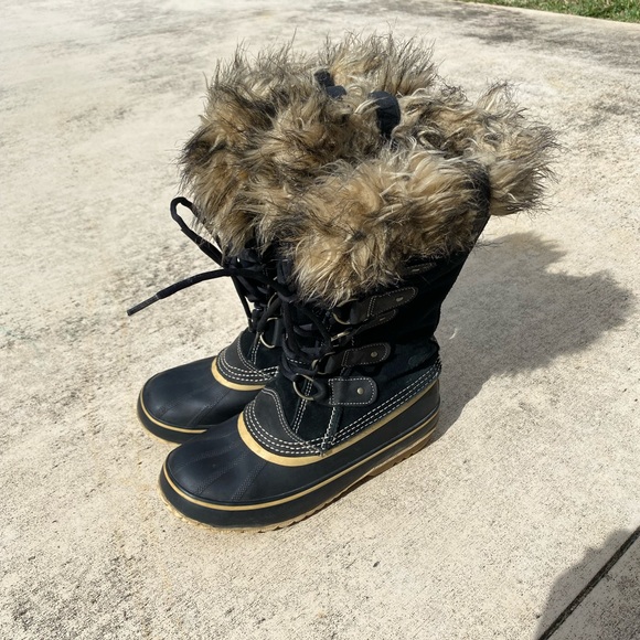 Sorel Joan of Arctic boots - Picture 3 of 11
